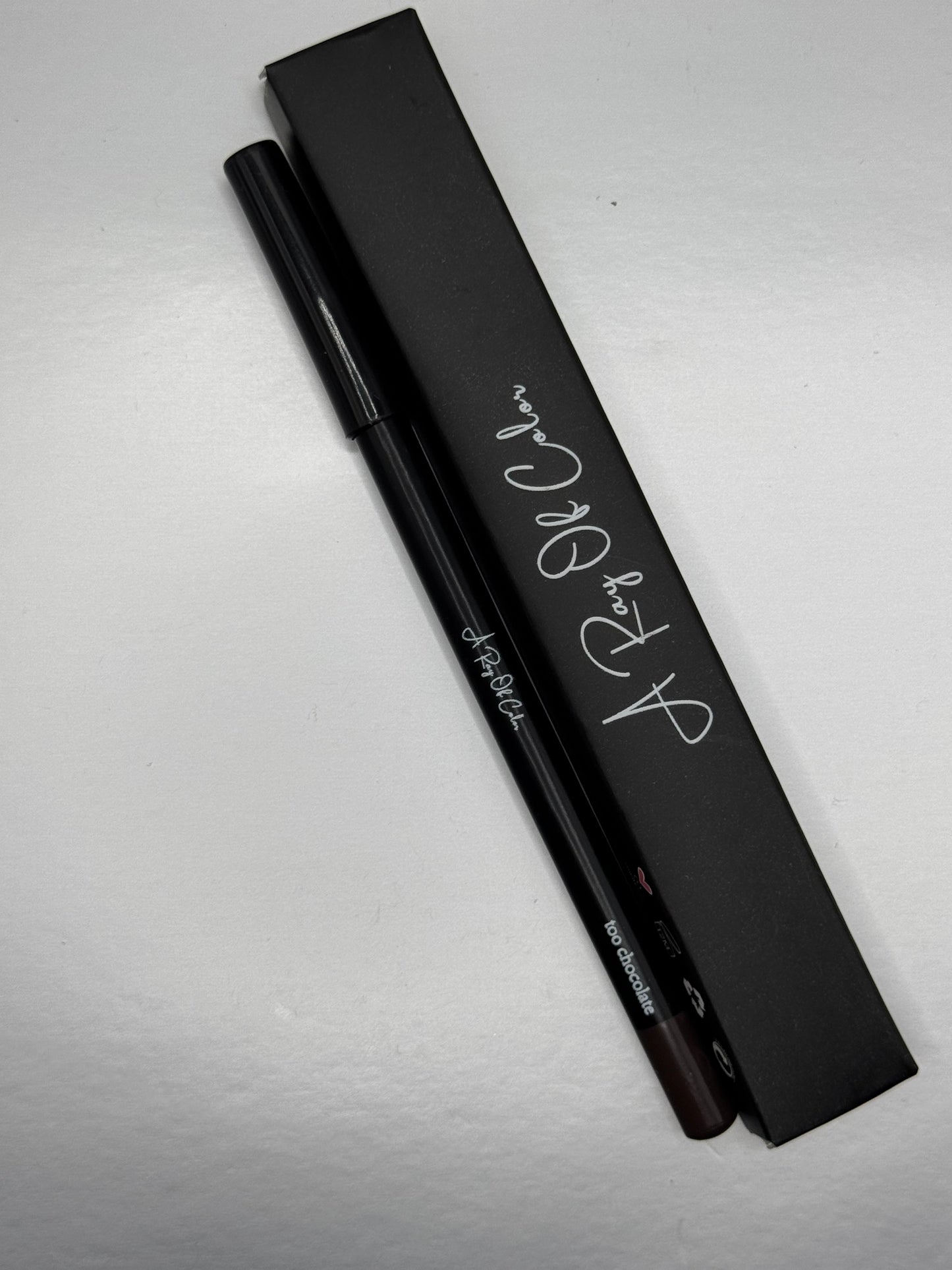 Too Chocolate Lip Liner